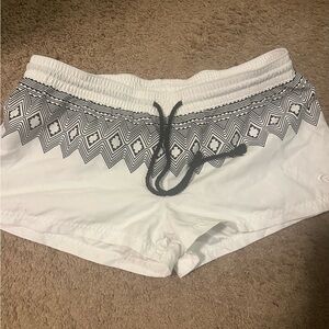 Roxy Black and White Patterned Athletic Shorts Size Medium
